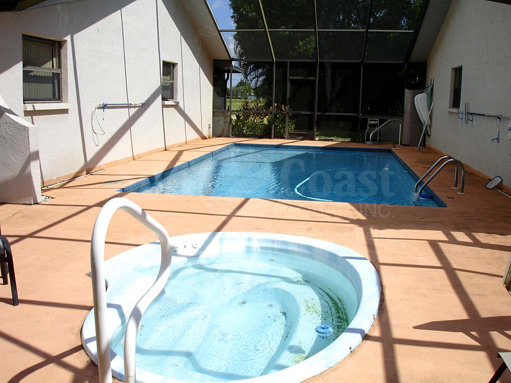 Corinthian Community Pool and Hot Tub